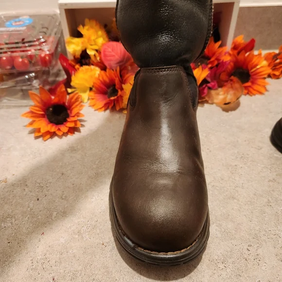 UGG Brown And Black Two Toned  Winter & R - Picture 5 of 12